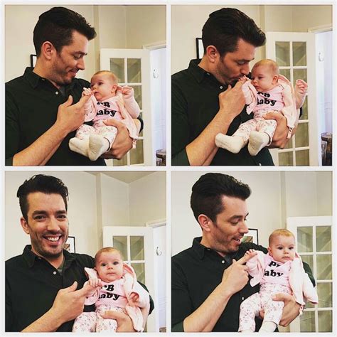 Jun 21, 2022 · Drew Scott is marking a very special milestone! On Sunday, the Property Brothers star, 44, celebrated his first Father's Day as he welcomed son Parker James with wife Linda Phan last month. Scott ... 